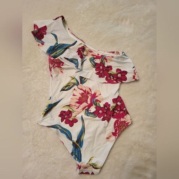NWT 6 Shore Road One Shoulder  Ruffle Floral Print 1 Pc.Swimsuit sz.S Ret. $165 - Picture 4 of 7